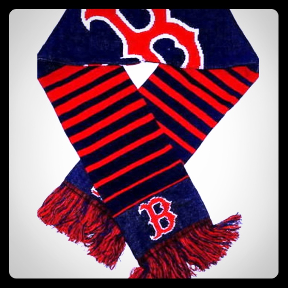 NWT Boston Red Sox scarf